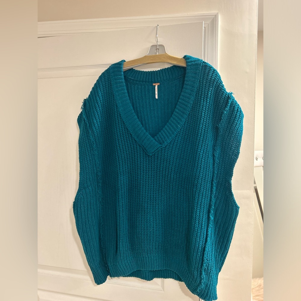 Free People oversized knit l! So comfy! Looks great with a turtle neck